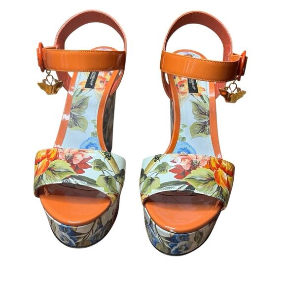 Dolce & Gabbana BIANCA Patent Leather Floral Butterfly Wedge Sandals EU 40 US 10 - Picture 3 of 13
